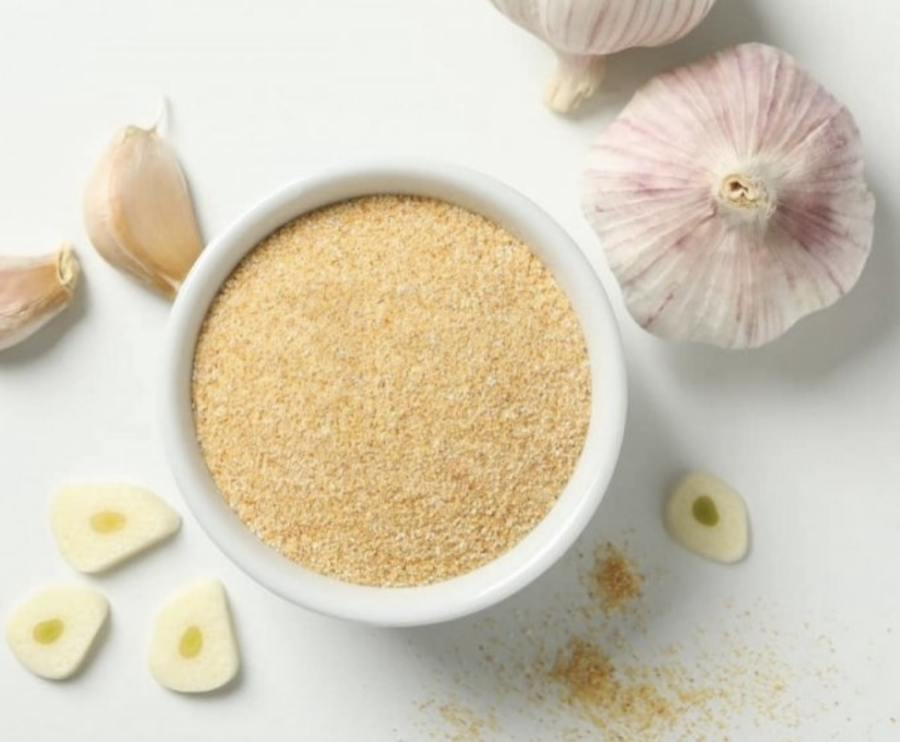 Garlic powder and herbs
